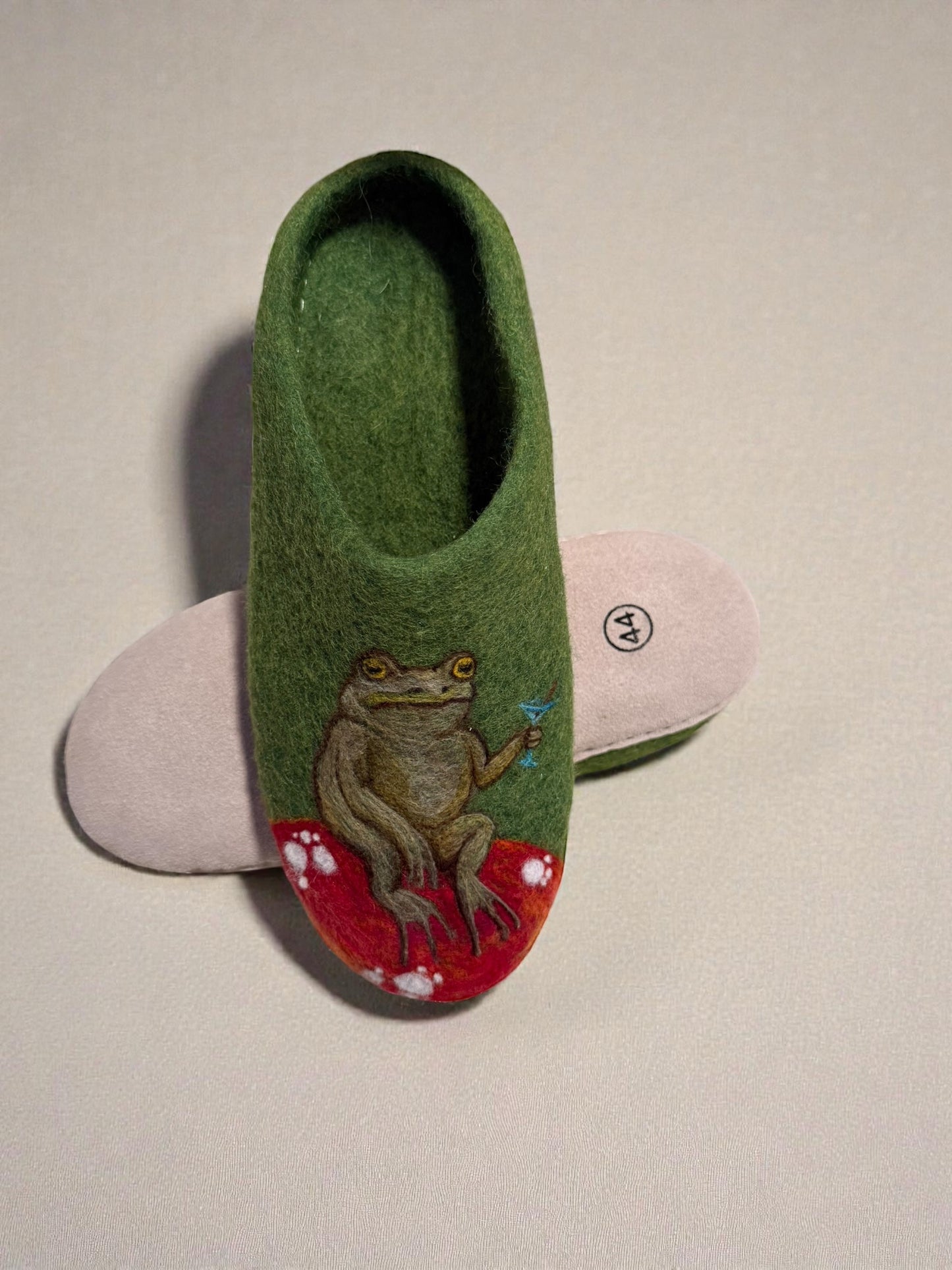 Wool Slipper with Frog and Fungi